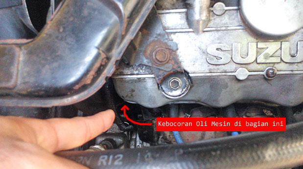 Cara mengatasi kebocoran oli dari tutup mesin mobil Suzuki Forsa